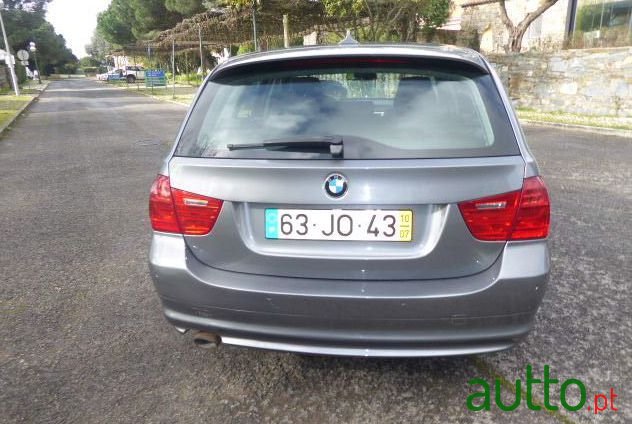 2010' BMW 316 photo #2