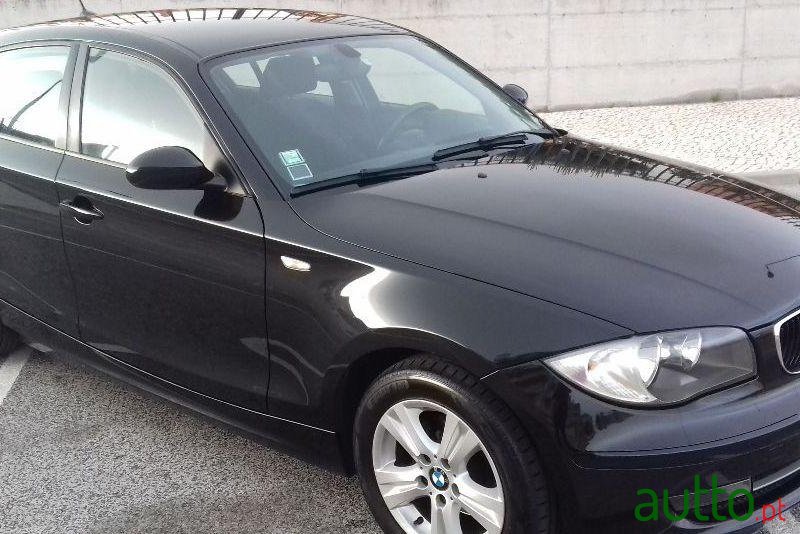 2009' BMW 116 D photo #1