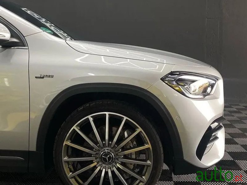 2020' Mercedes-Benz Classe Gla 4-Matic photo #3