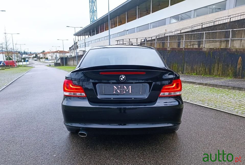 2011' BMW 120 photo #5