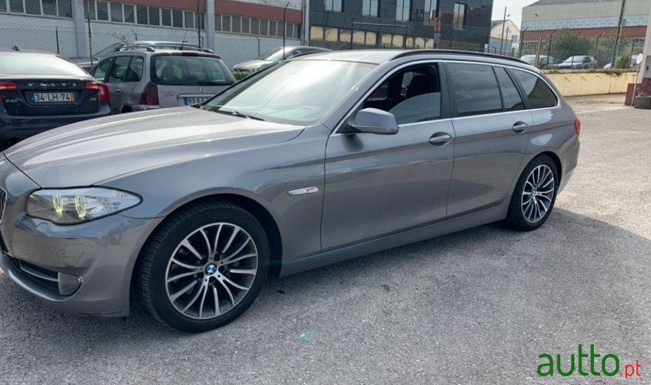 2012' BMW 530 Sport Caixa Manual photo #1