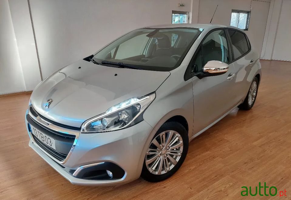 2017' Peugeot 208 photo #1