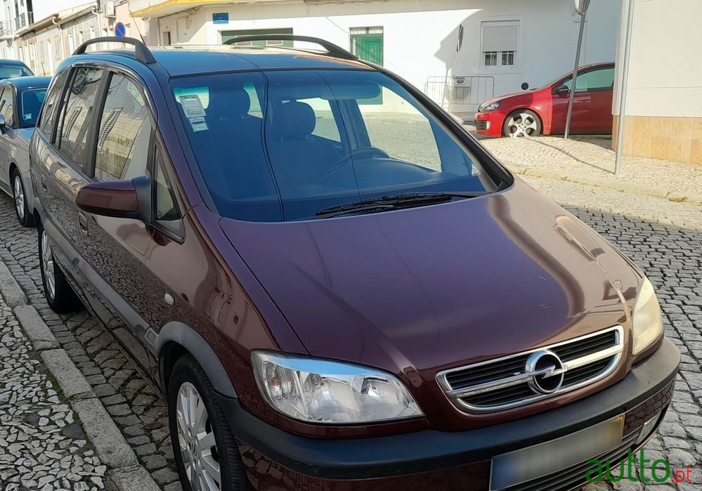 2003' Opel Zafira photo #1