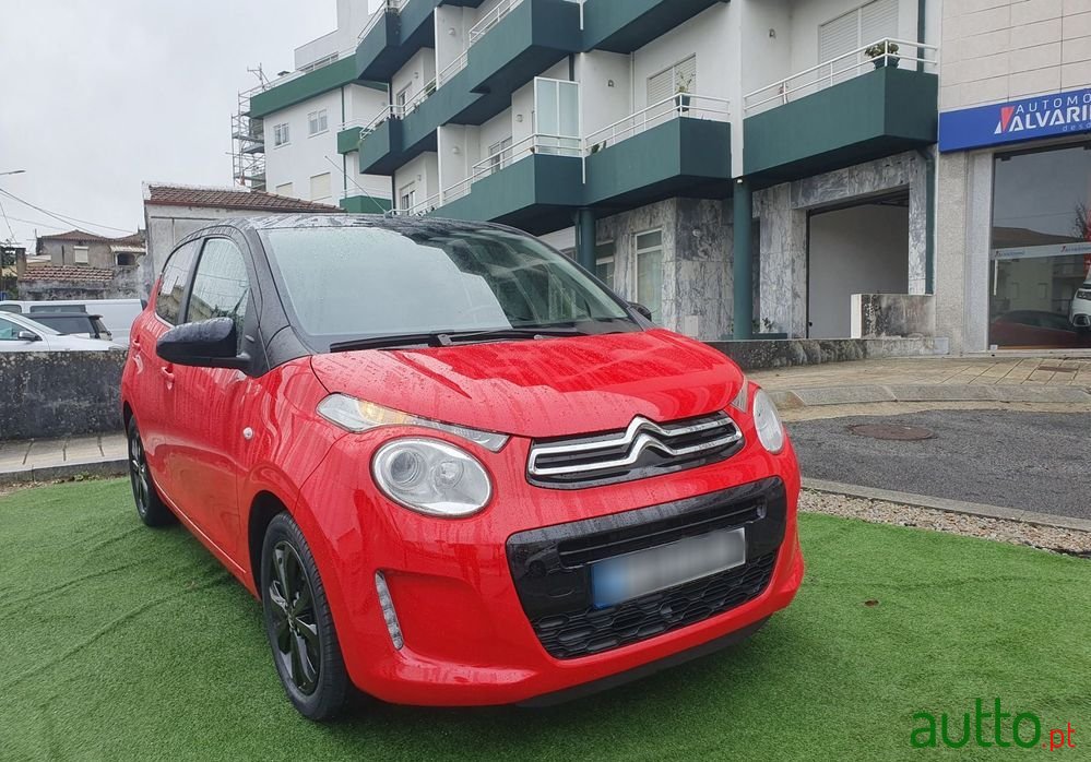 2019' Citroen C1 1.0 Vti Shine photo #3