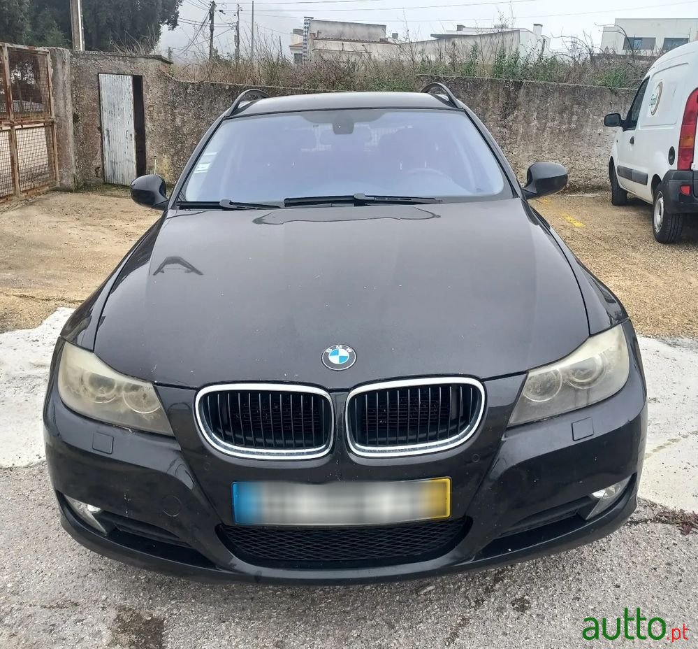 2009' BMW Série 3 D Touring photo #2