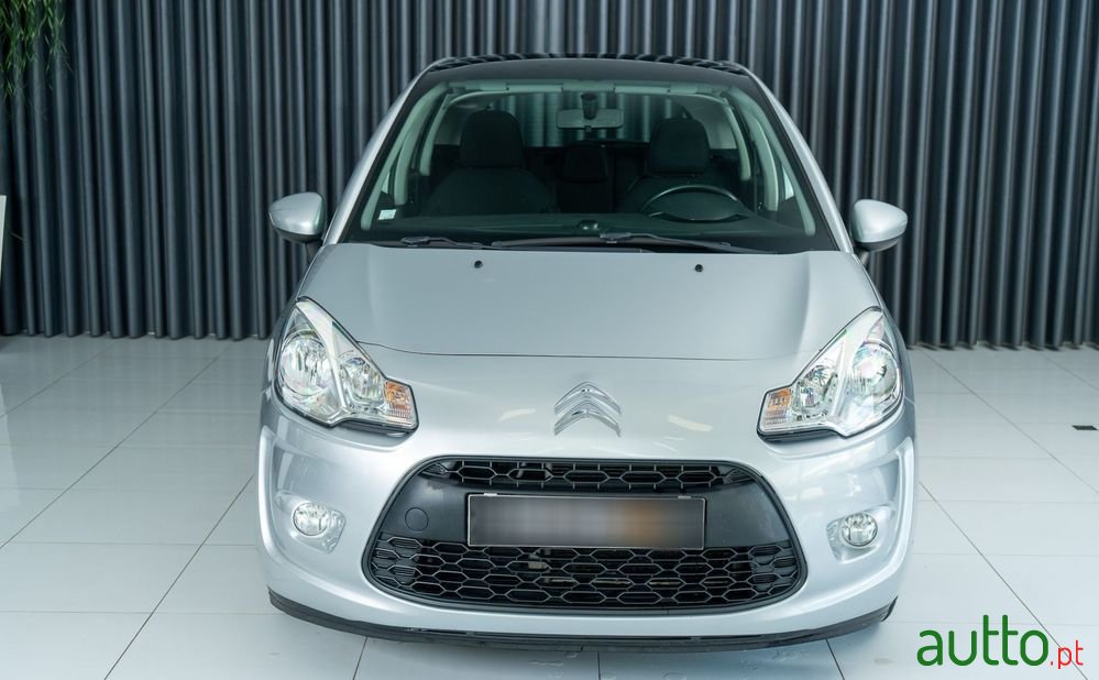 2011' Citroen C3 Hdi Fap Attraction photo #2