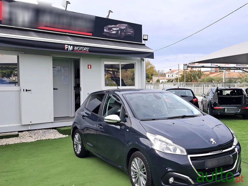 2017' Peugeot 208 1.2 Puretech Active photo #1