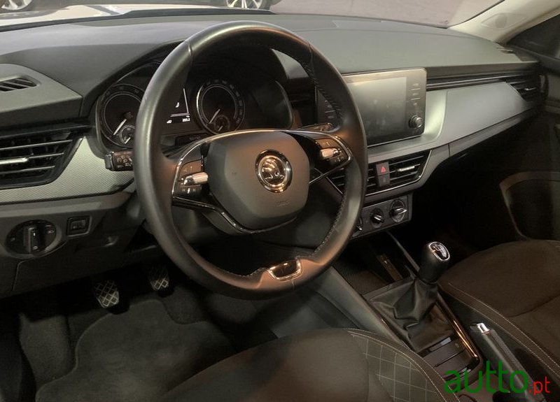 2022' Skoda Kamiq 1.0 Tsi Style photo #4