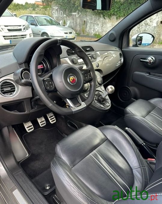 2016' Abarth 595C photo #3