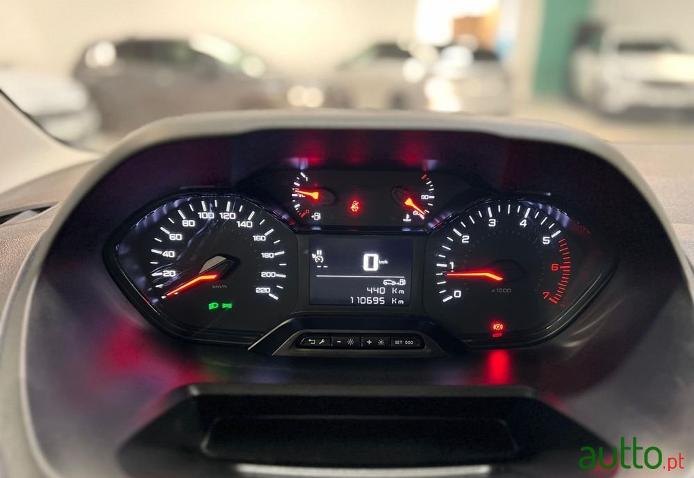 2024' Opel Corsa-e 50 Kwh Edition photo #2