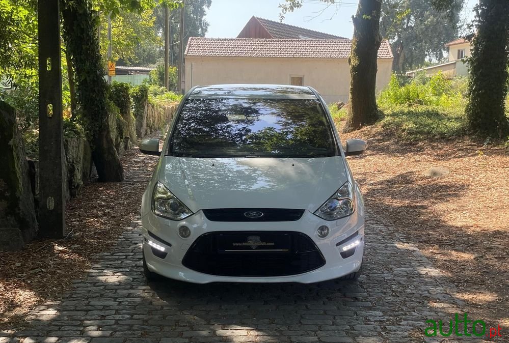 2010' Ford S-Max photo #3