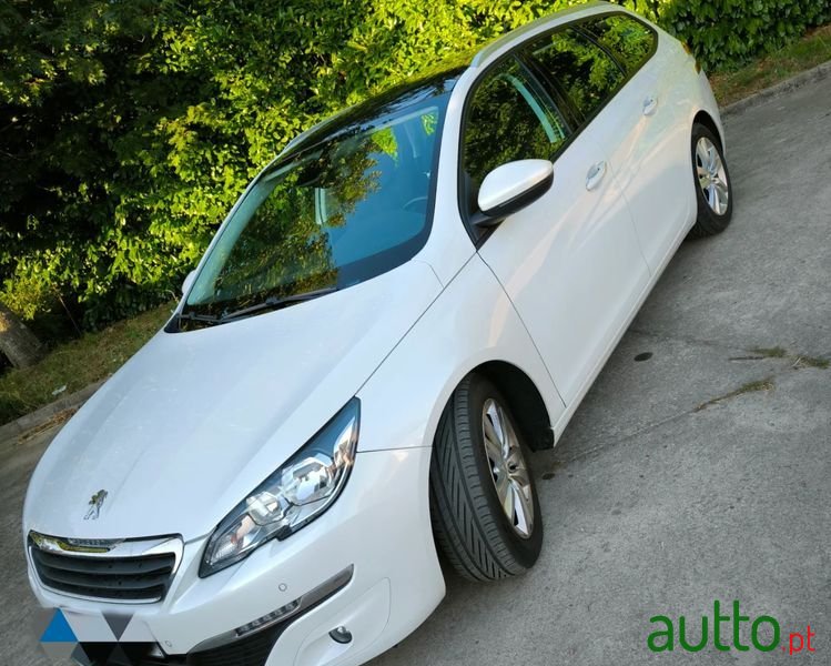 2016' Peugeot 308 Sw photo #1