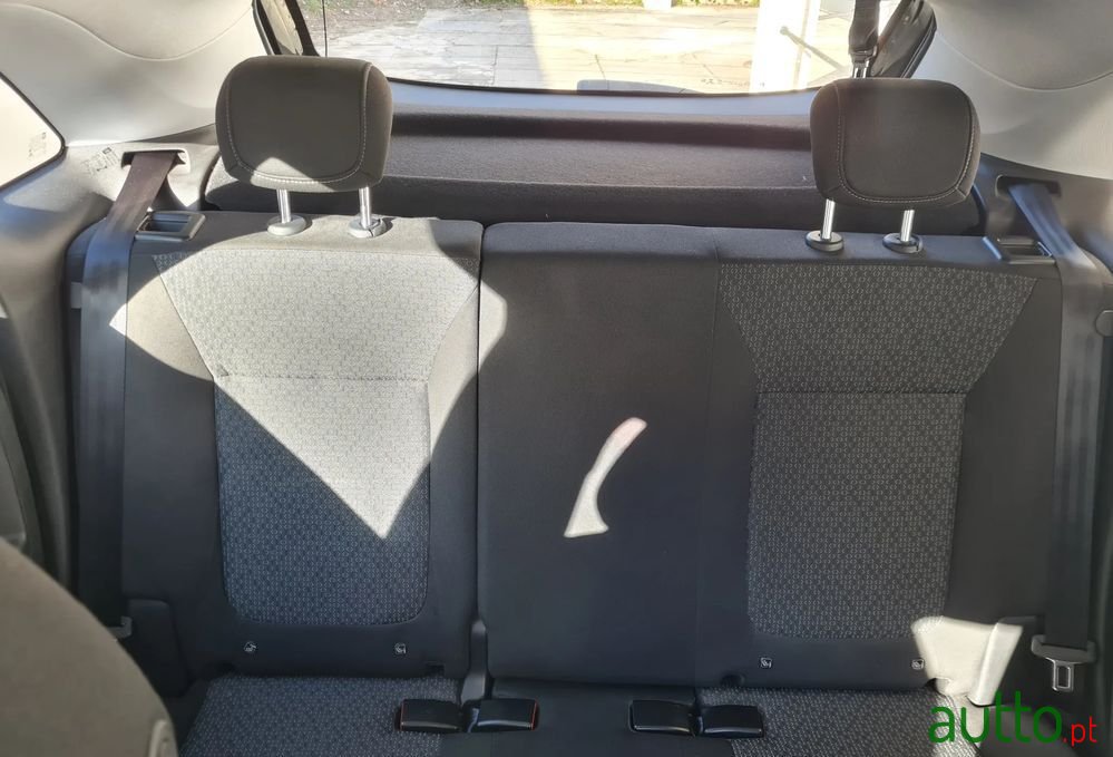 2018' Opel Crossland X photo #4