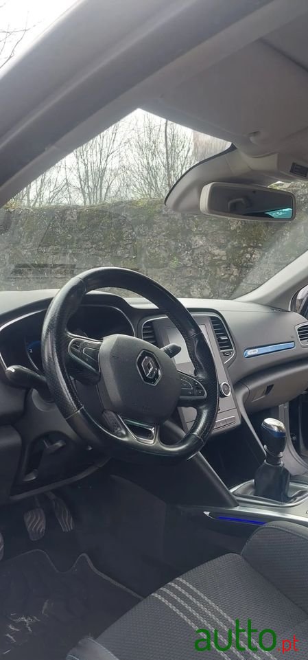 2017' Renault Mégane Sport Tourer photo #6