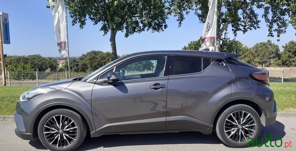 2018' Toyota C-HR photo #3