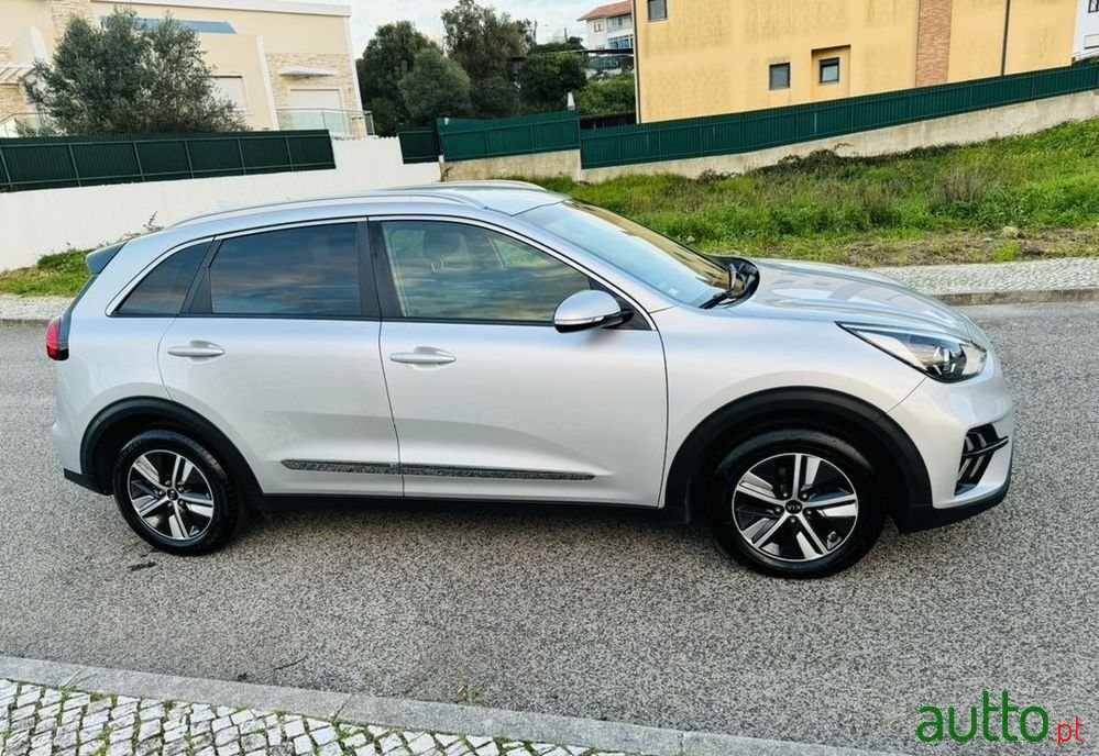 2019' Kia Niro photo #4