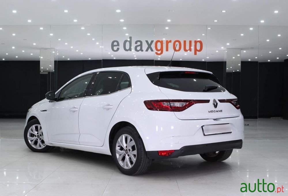2020' Renault Megane photo #4