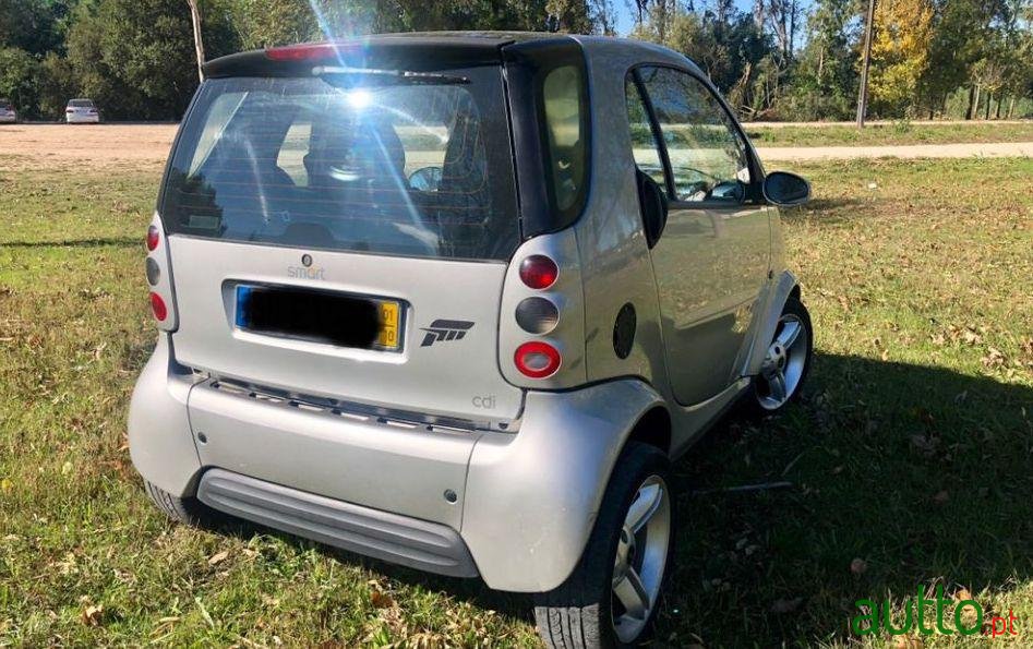 2001' Smart Fortwo photo #2