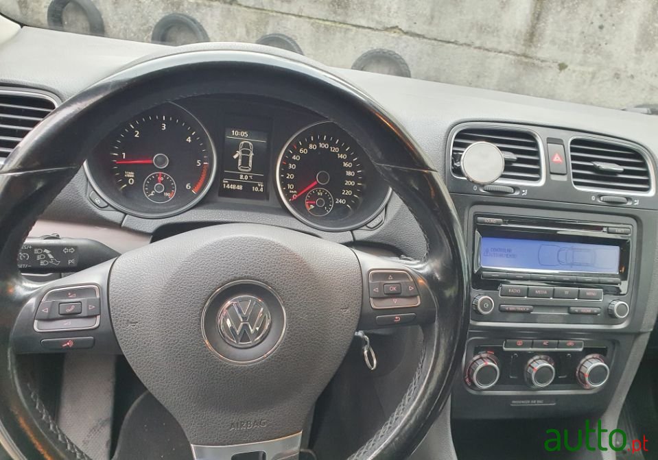 2010' Volkswagen Golf Variant photo #5