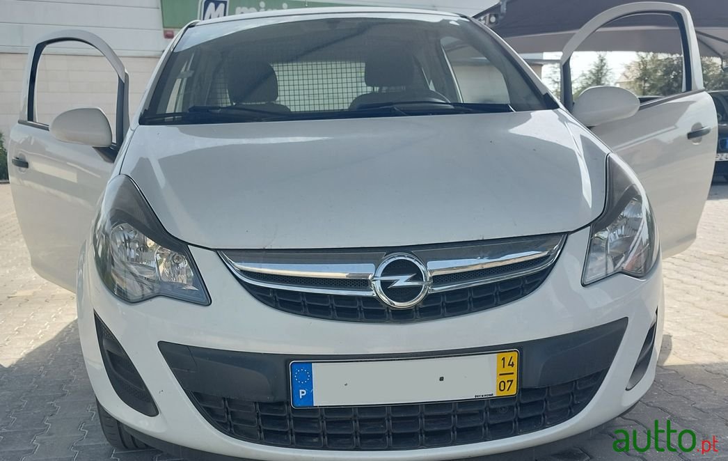 2014' Opel Corsa photo #1