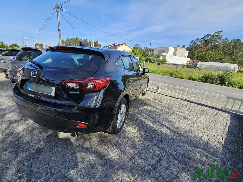 2017' Mazda 3 photo #3