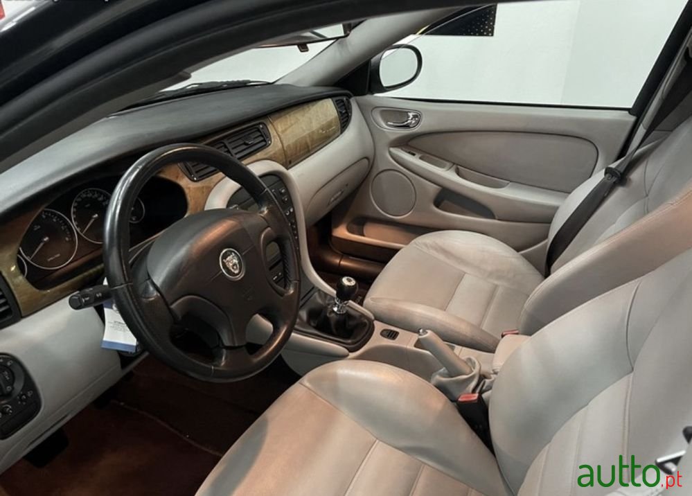 2003' Jaguar X-Type 2.5 Sport photo #4