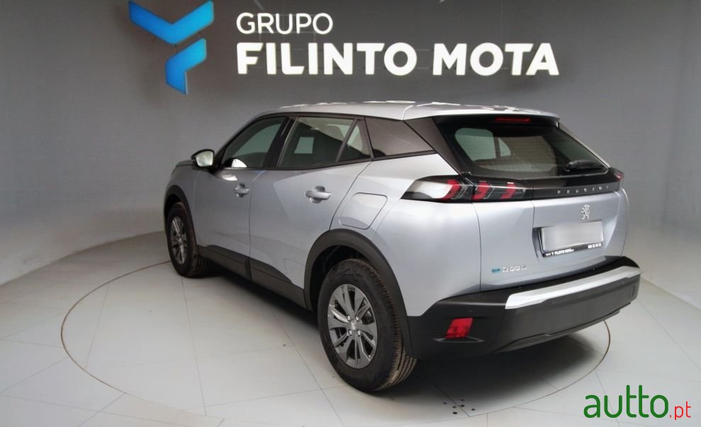 2023' Peugeot e-2008 photo #4