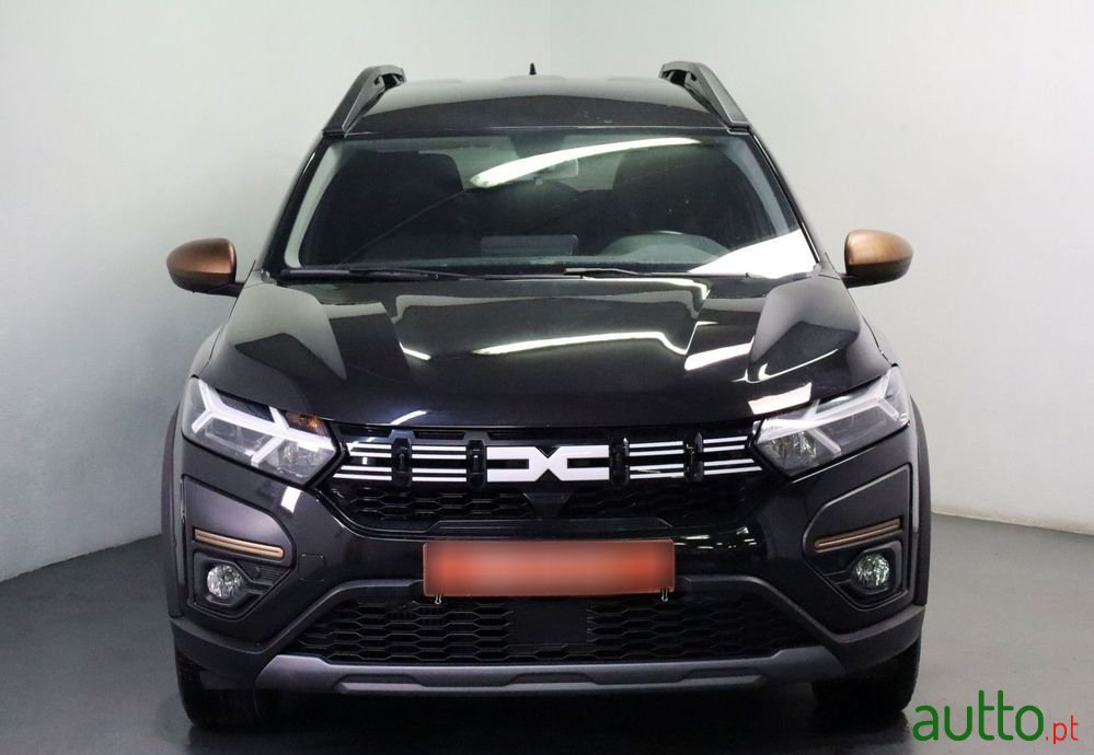 2024' Dacia Jogger 1.0 Tce Expression 7L photo #3