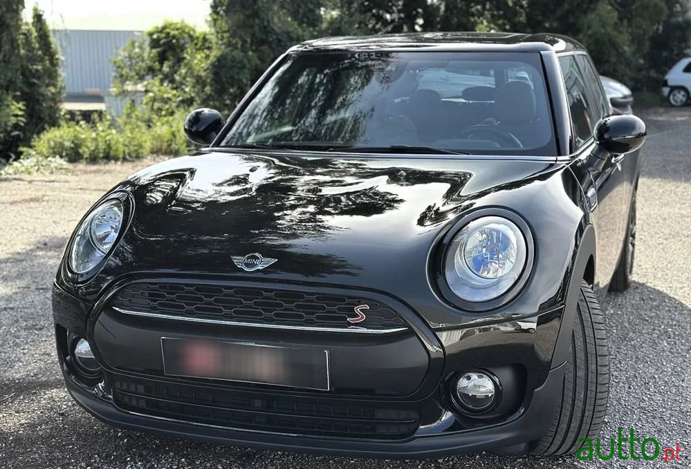 2016' MINI Clubman One D photo #2