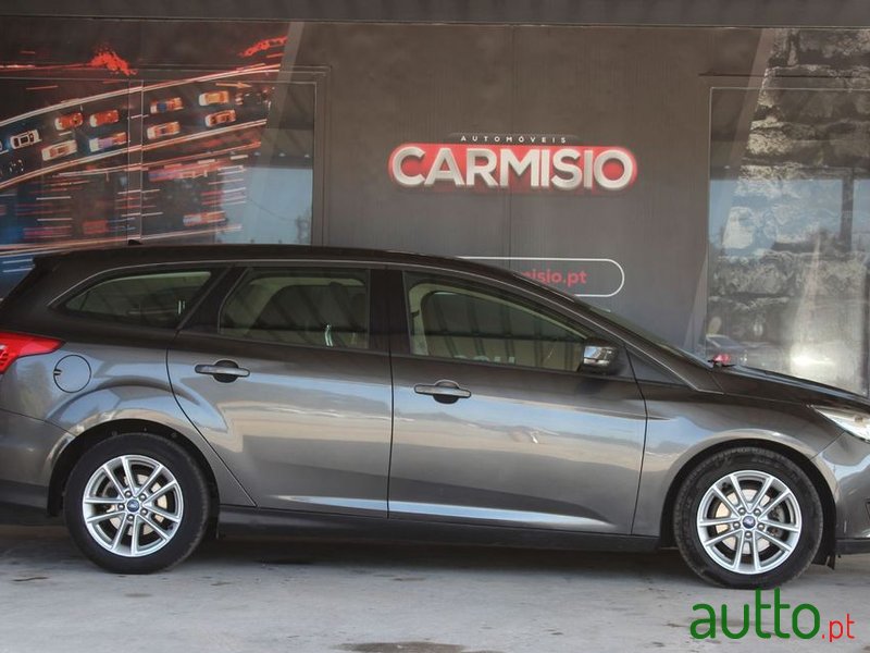 2016' Ford Focus Sw photo #2