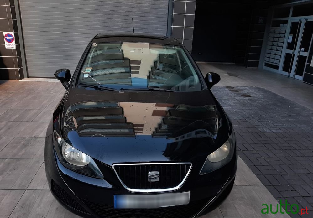 2010' SEAT Ibiza photo #5