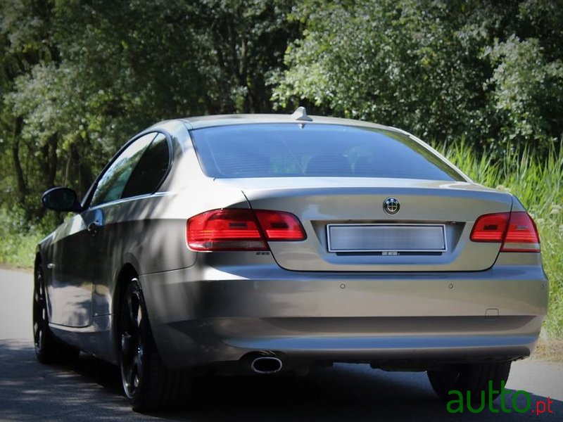 2007' BMW 320 D photo #6