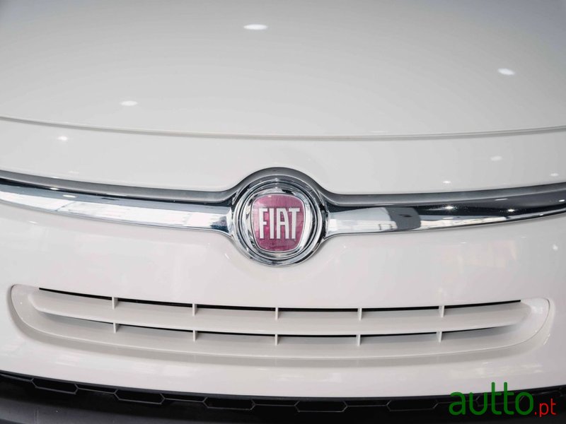 2015' Fiat 500L photo #4