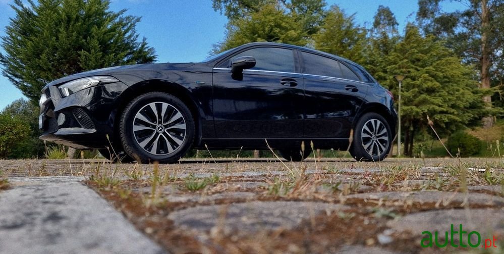 2021' Mercedes-Benz Classe A E Style Plus photo #3