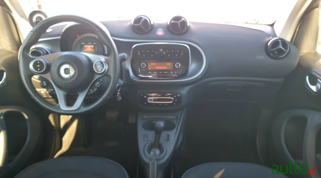 2018' Smart Fortwo photo #4