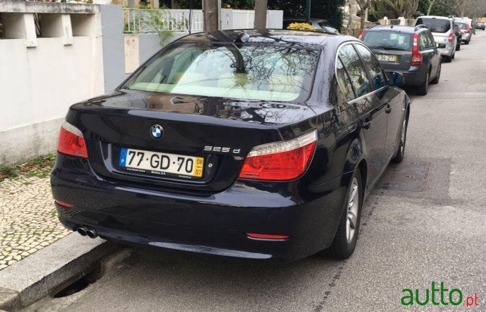 2008' BMW 525 photo #3