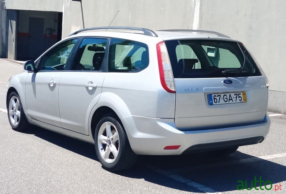 2008' Ford Focus Sw photo #3