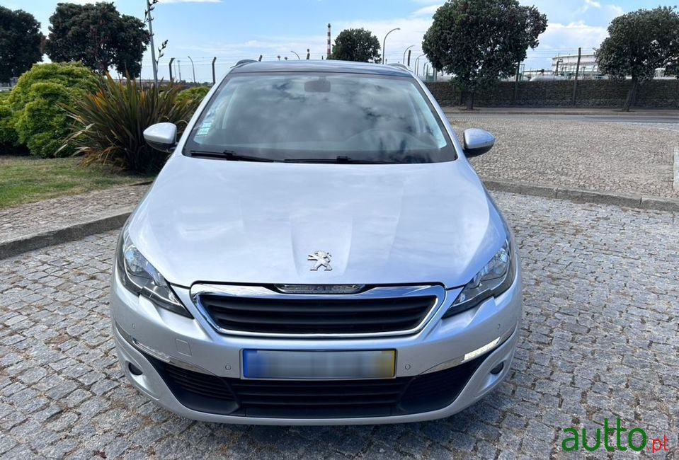 2014' Peugeot 308 Sw photo #2