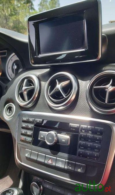 2015' Mercedes-Benz A-180 photo #2