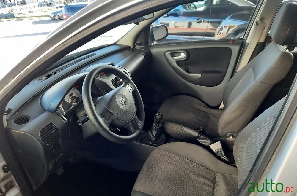 2006' Opel Corsa photo #5