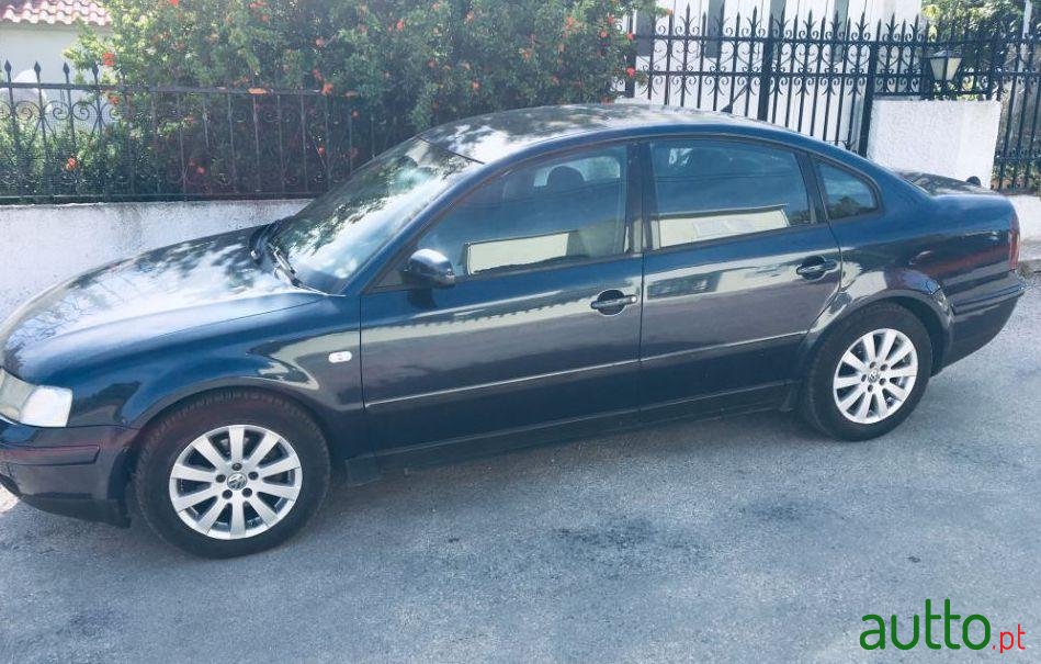 1999' Volkswagen Passat Trendline photo #3