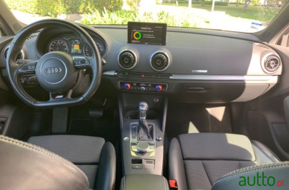 2015' Audi A3 Sportback photo #2