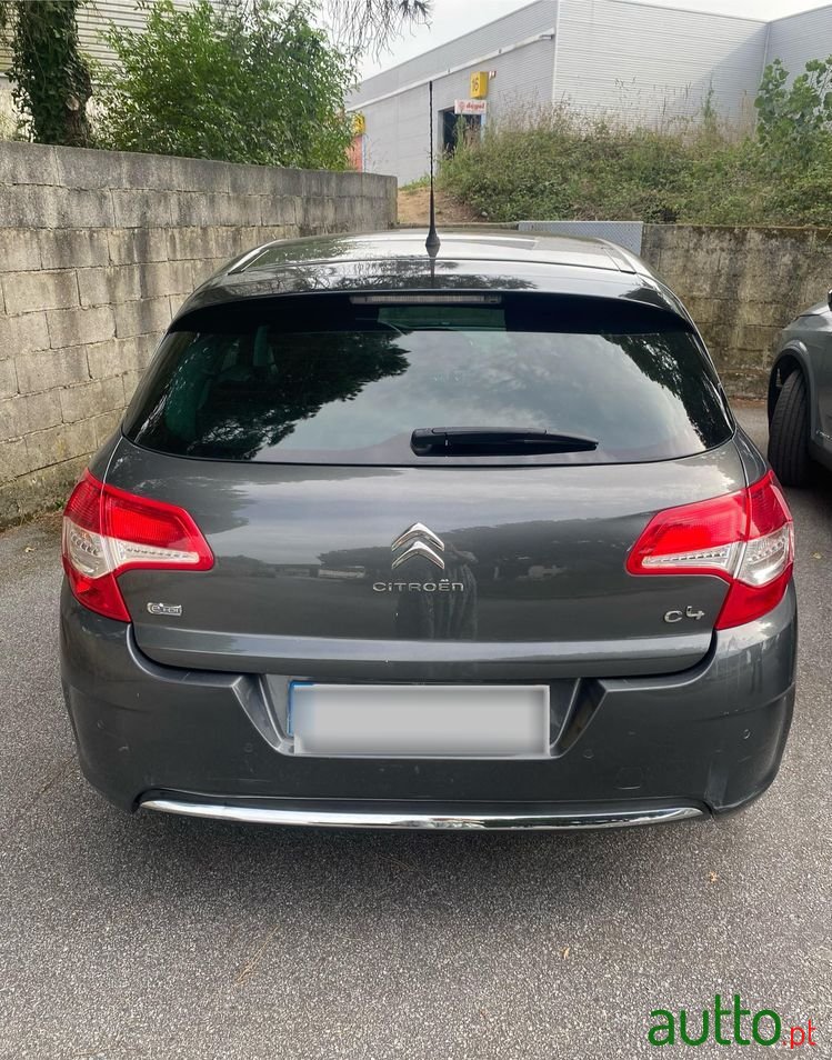 2012' Citroen C4 photo #3