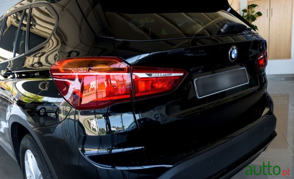 2020' BMW X1 16 D Sdrive Auto photo #6