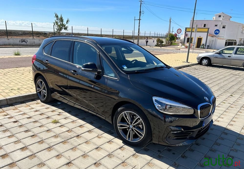 2021' BMW 216 Active Tourer photo #2