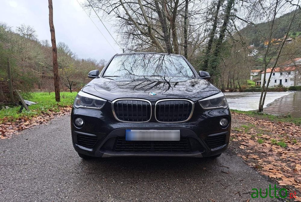 2017' BMW X1 18 D Sdrive photo #2