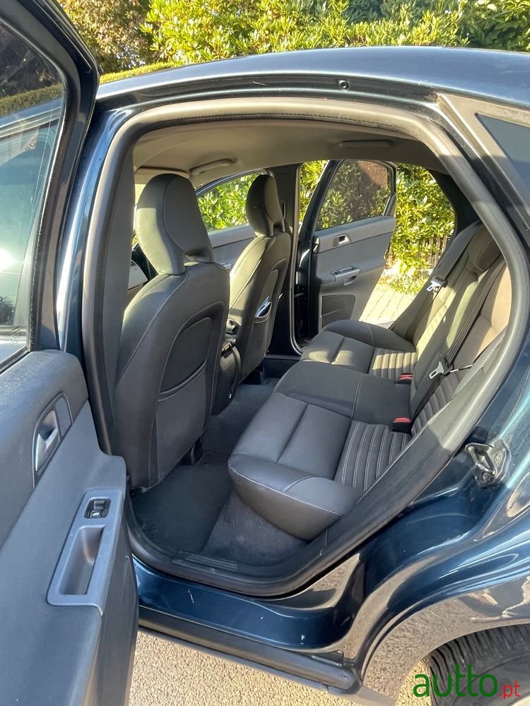 2008' Volvo S40 photo #6