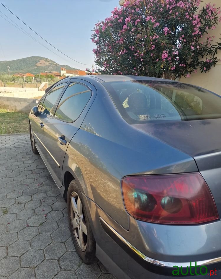 2005' Peugeot 407 2.0 Hdi Executive photo #3