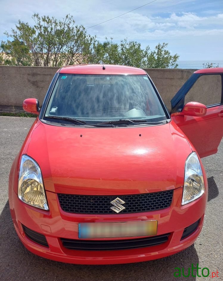 2010' Suzuki Swift 1.3 16V Gl photo #1