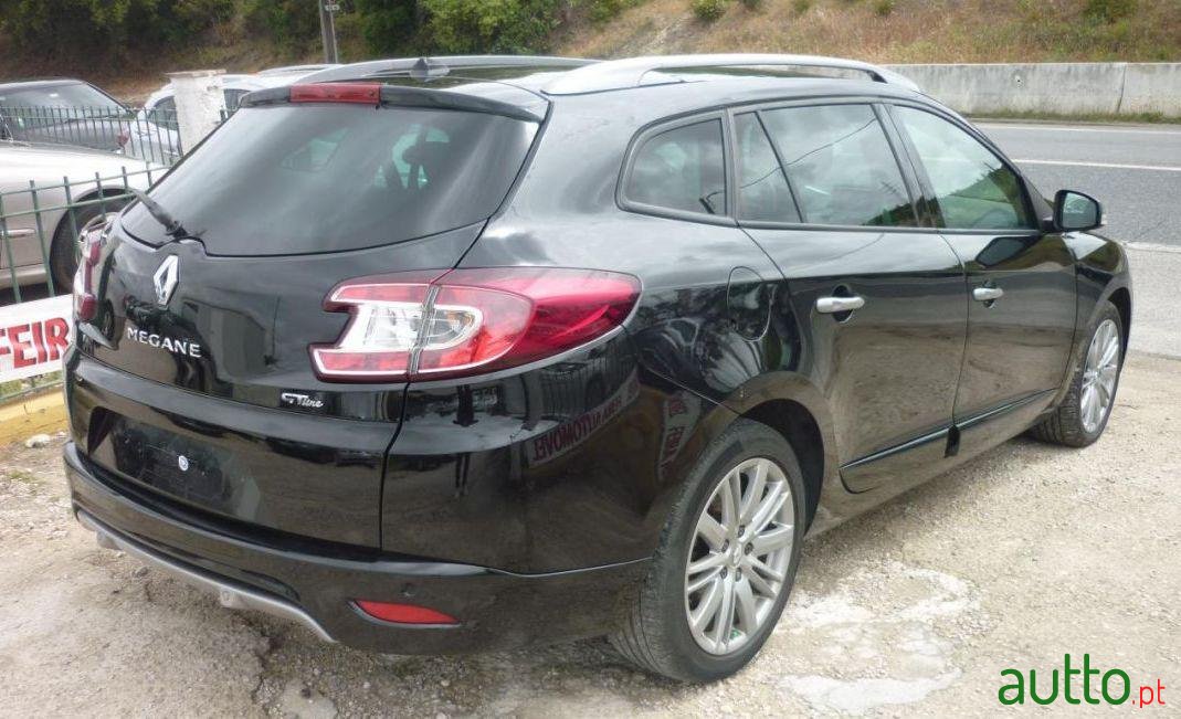 2012' Renault Megane Sport Tourer photo #1